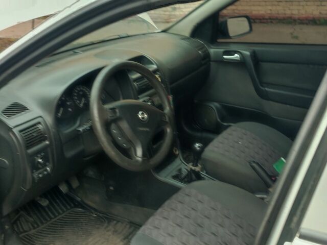 Серый Опель Астра, объемом двигателя 2 л и пробегом 400 тыс. км за 1312 $, фото 5 на Automoto.ua