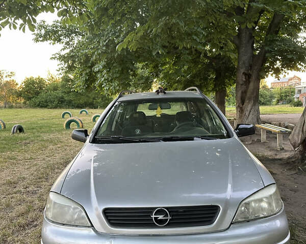 Серый Опель Астра, объемом двигателя 1.6 л и пробегом 450 тыс. км за 2500 $, фото 1 на Automoto.ua
