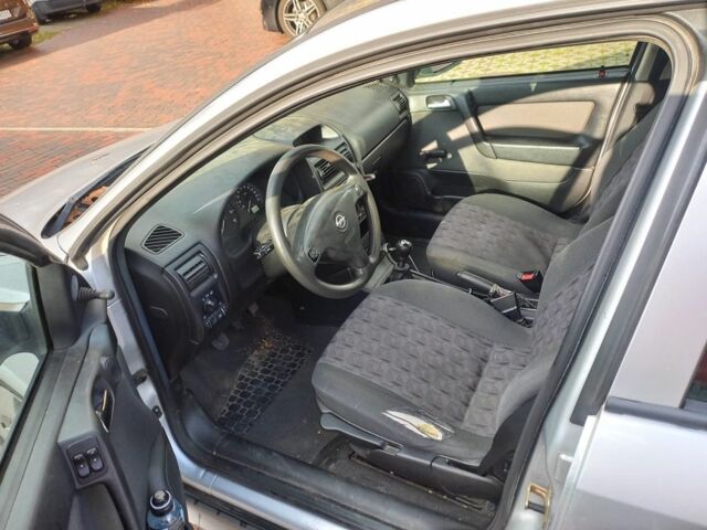 Серый Опель Астра, объемом двигателя 1.8 л и пробегом 329 тыс. км за 3355 $, фото 6 на Automoto.ua