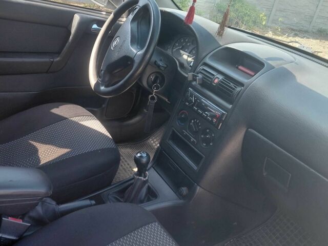 Сірий Опель Астра, об'ємом двигуна 1.7 л та пробігом 3 тис. км за 2800 $, фото 3 на Automoto.ua