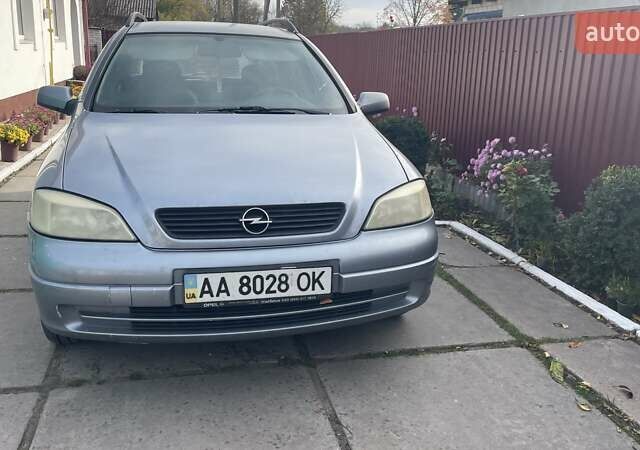 Серый Опель Астра, объемом двигателя 1.6 л и пробегом 190 тыс. км за 3400 $, фото 4 на Automoto.ua