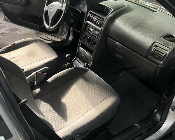 Сірий Опель Астра, об'ємом двигуна 1.6 л та пробігом 298 тис. км за 3200 $, фото 10 на Automoto.ua