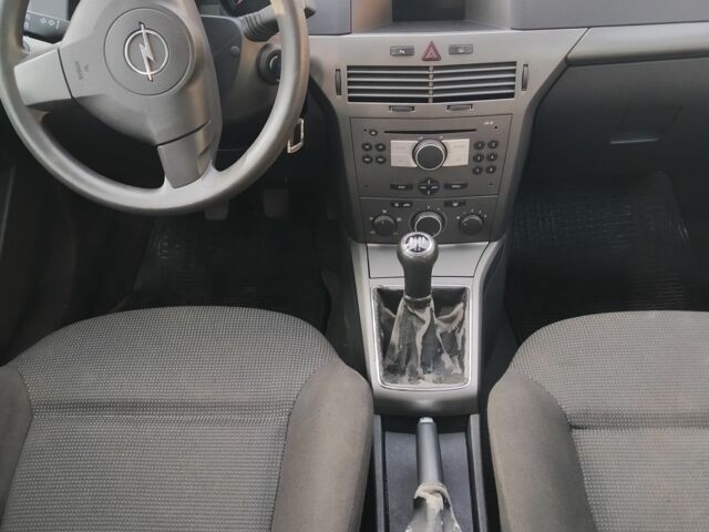 Сірий Опель Астра, об'ємом двигуна 1.7 л та пробігом 300 тис. км за 1450 $, фото 5 на Automoto.ua