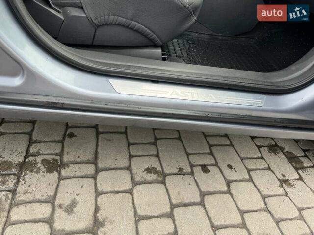 Серый Опель Астра, объемом двигателя 1.6 л и пробегом 250 тыс. км за 4600 $, фото 25 на Automoto.ua