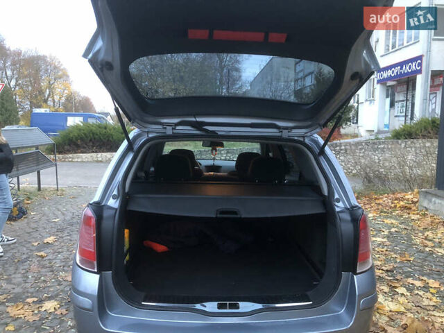 Опель Астра 2004 в Зборов на Automoto.ua Серый Опель Астра, объемом двигателя 1.8 л и пробегом 243 тыс. км за 4450 $, фото 12 на Automoto.ua