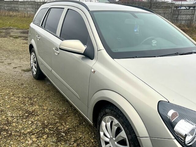 Серый Опель Астра, объемом двигателя 1.6 л и пробегом 242 тыс. км за 4100 $, фото 3 на Automoto.ua