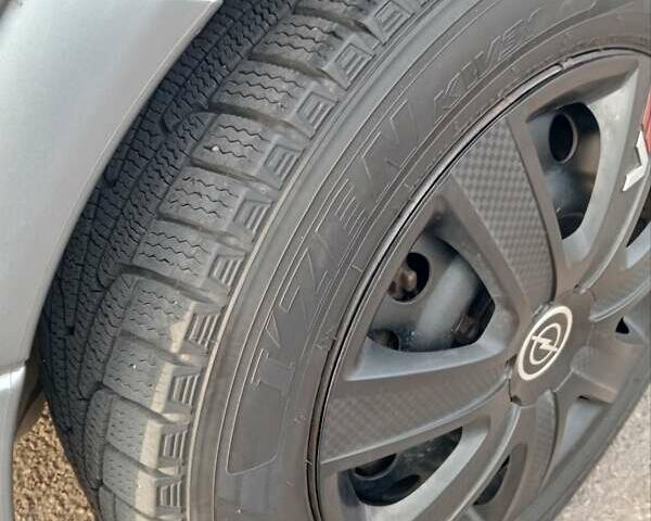 Серый Опель Астра, объемом двигателя 2 л и пробегом 332 тыс. км за 3500 $, фото 6 на Automoto.ua