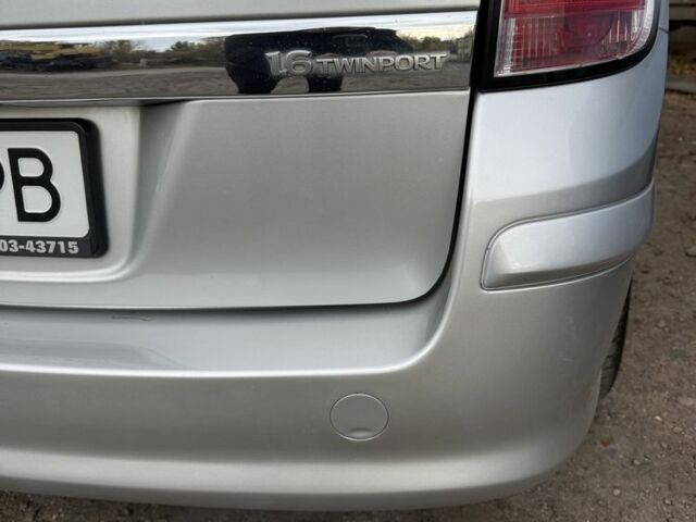 Серый Опель Астра, объемом двигателя 1.6 л и пробегом 252 тыс. км за 5500 $, фото 13 на Automoto.ua