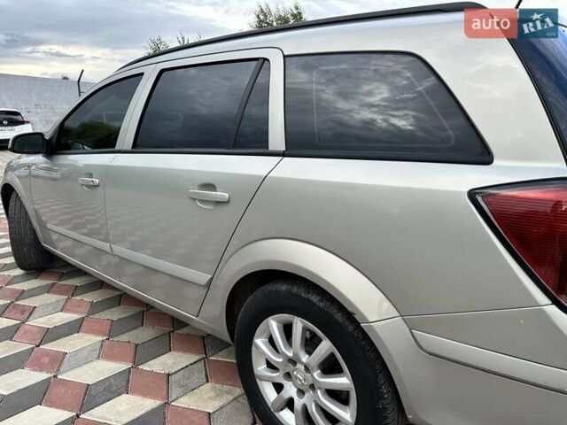 Серый Опель Астра, объемом двигателя 1.8 л и пробегом 301 тыс. км за 3350 $, фото 18 на Automoto.ua