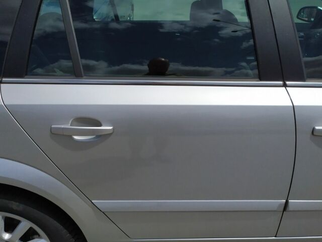 Серый Опель Астра, объемом двигателя 1.6 л и пробегом 220 тыс. км за 4500 $, фото 11 на Automoto.ua