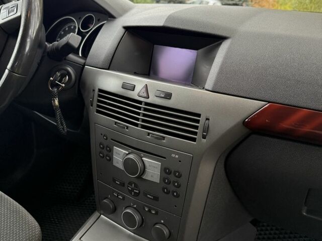 Серый Опель Астра, объемом двигателя 1.6 л и пробегом 252 тыс. км за 5500 $, фото 8 на Automoto.ua