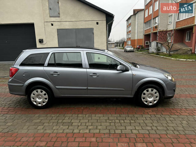 Серый Опель Астра, объемом двигателя 1.6 л и пробегом 226 тыс. км за 4500 $, фото 4 на Automoto.ua