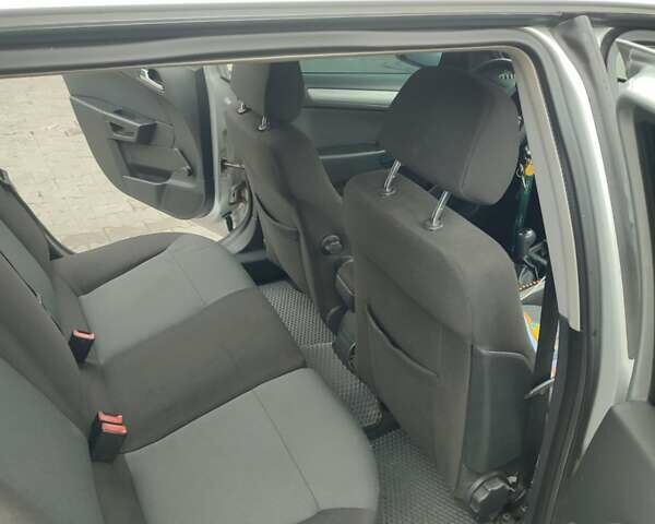 Серый Опель Астра, объемом двигателя 1.6 л и пробегом 281 тыс. км за 4500 $, фото 7 на Automoto.ua