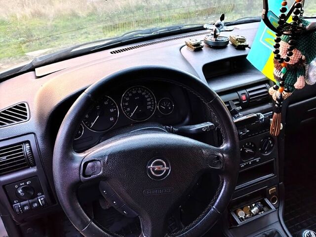 Сірий Опель Астра, об'ємом двигуна 1.7 л та пробігом 345 тис. км за 3500 $, фото 1 на Automoto.ua