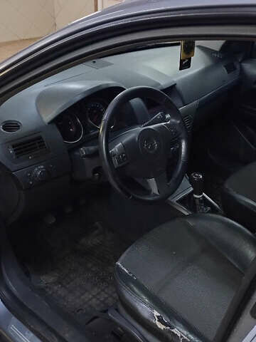 Сірий Опель Астра, об'ємом двигуна 1.91 л та пробігом 393 тис. км за 4000 $, фото 6 на Automoto.ua