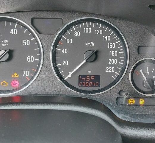 Серый Опель Астра, объемом двигателя 1.6 л и пробегом 296 тыс. км за 2486 $, фото 5 на Automoto.ua