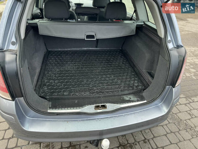 Серый Опель Астра, объемом двигателя 1.6 л и пробегом 250 тыс. км за 4600 $, фото 16 на Automoto.ua