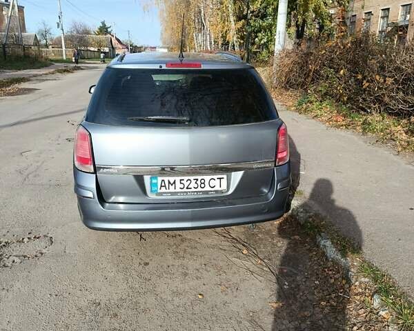 Серый Опель Астра, объемом двигателя 1.6 л и пробегом 262 тыс. км за 4500 $, фото 5 на Automoto.ua