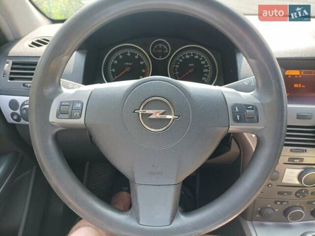 Сірий Опель Астра, об'ємом двигуна 1.6 л та пробігом 216 тис. км за 5500 $, фото 16 на Automoto.ua