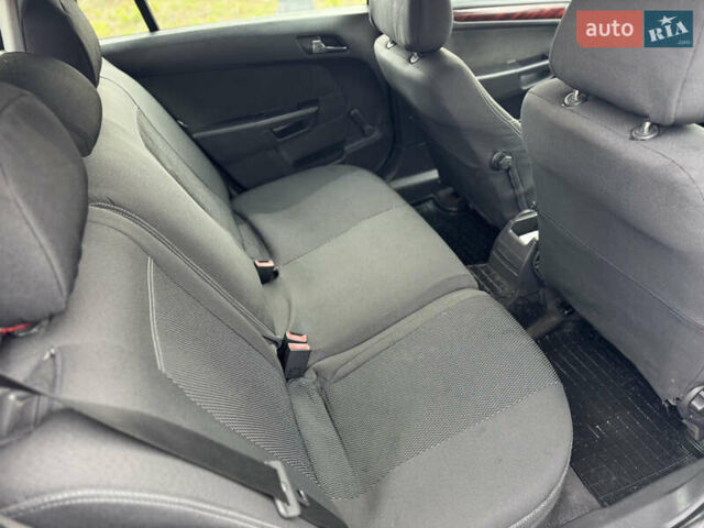 Серый Опель Астра, объемом двигателя 1.6 л и пробегом 250 тыс. км за 4600 $, фото 15 на Automoto.ua