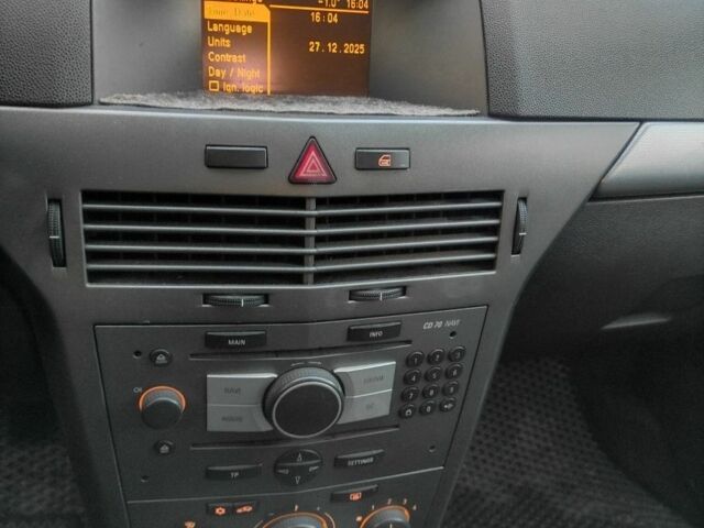 Сірий Опель Астра, об'ємом двигуна 1.6 л та пробігом 398 тис. км за 4000 $, фото 10 на Automoto.ua