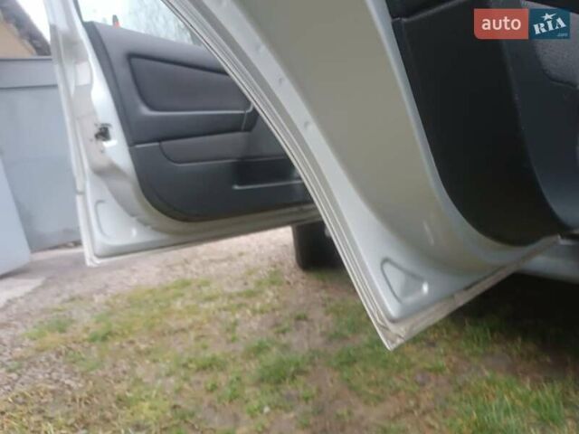 Серый Опель Астра, объемом двигателя 1.6 л и пробегом 200 тыс. км за 2500 $, фото 12 на Automoto.ua