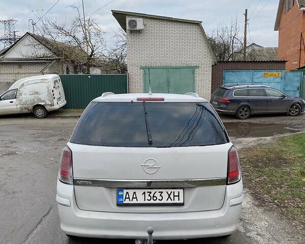 Серый Опель Астра, объемом двигателя 1.4 л и пробегом 410 тыс. км за 3700 $, фото 3 на Automoto.ua