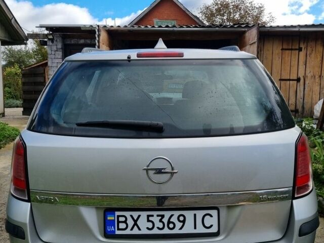 Серый Опель Астра, объемом двигателя 1.6 л и пробегом 364 тыс. км за 3999 $, фото 1 на Automoto.ua