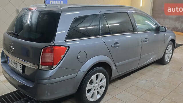 Сірий Опель Астра, об'ємом двигуна 1.91 л та пробігом 393 тис. км за 4000 $, фото 3 на Automoto.ua