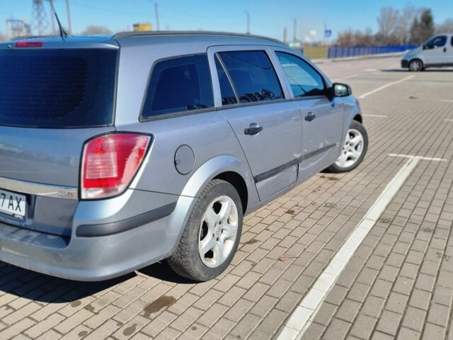 Сірий Опель Астра, об'ємом двигуна 1.7 л та пробігом 320 тис. км за 4100 $, фото 3 на Automoto.ua