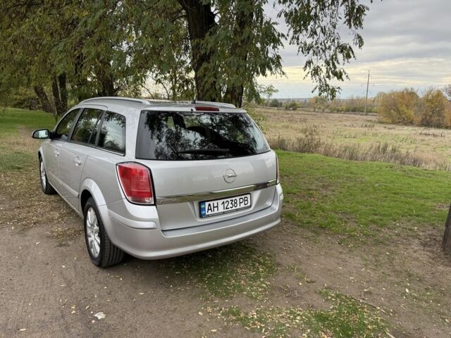 Серый Опель Астра, объемом двигателя 1.6 л и пробегом 252 тыс. км за 5500 $, фото 4 на Automoto.ua