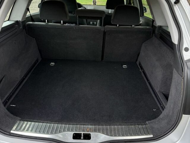 Серый Опель Астра, объемом двигателя 1.6 л и пробегом 252 тыс. км за 5500 $, фото 6 на Automoto.ua