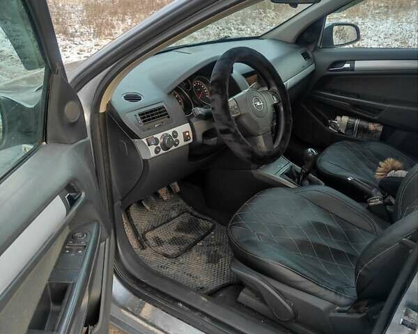 Сірий Опель Астра, об'ємом двигуна 1.6 л та пробігом 398 тис. км за 4000 $, фото 11 на Automoto.ua
