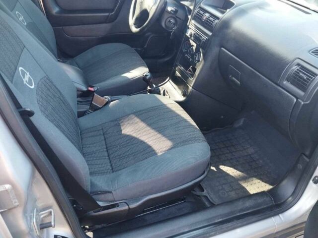 Серый Опель Астра, объемом двигателя 1.6 л и пробегом 120 тыс. км за 4500 $, фото 13 на Automoto.ua