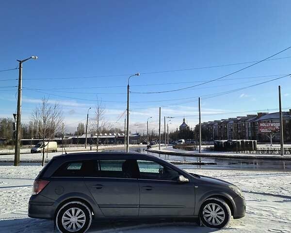 Серый Опель Астра, объемом двигателя 1.6 л и пробегом 280 тыс. км за 3900 $, фото 6 на Automoto.ua