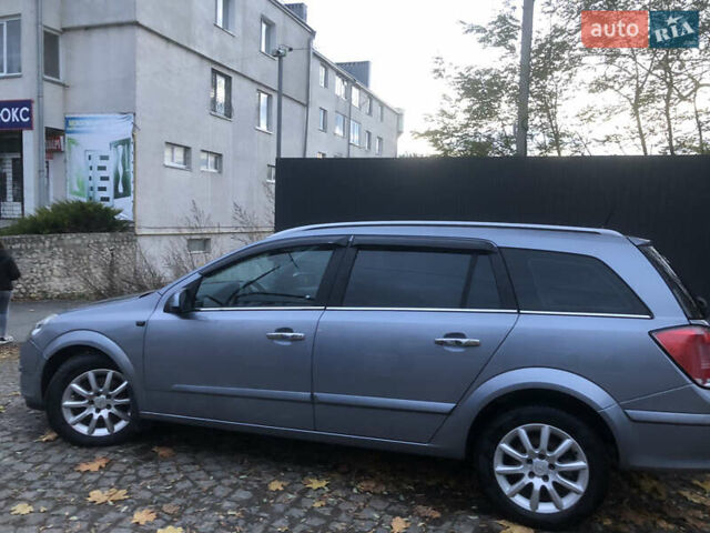 Опель Астра 2004 в Зборов на Automoto.ua Серый Опель Астра, объемом двигателя 1.8 л и пробегом 243 тыс. км за 4450 $, фото 1 на Automoto.ua