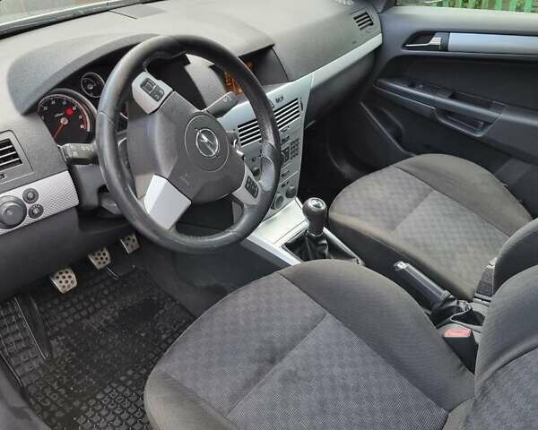 Опель Астра 2004 у Хмельницькому на Automoto.ua Сірий Опель Астра, об'ємом двигуна 1.6 л та пробігом 326 тис. км за 4100 $, фото 4 на Automoto.ua