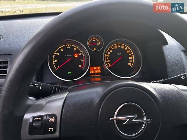 Серый Опель Астра, объемом двигателя 1.6 л и пробегом 251 тыс. км за 4750 $, фото 25 на Automoto.ua
