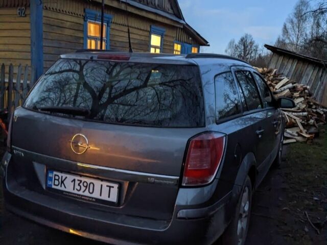 Серый Опель Астра, объемом двигателя 1.6 л и пробегом 345 тыс. км за 4250 $, фото 2 на Automoto.ua