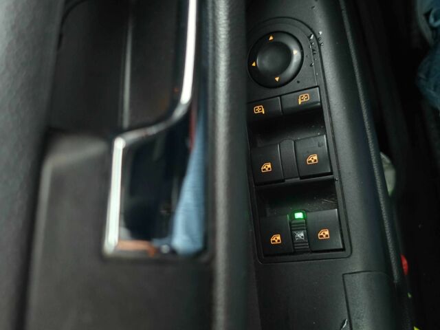 Сірий Опель Астра, об'ємом двигуна 1.6 л та пробігом 204 тис. км за 4700 $, фото 16 на Automoto.ua