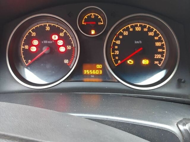 Сірий Опель Астра, об'ємом двигуна 1.7 л та пробігом 350 тис. км за 3600 $, фото 8 на Automoto.ua