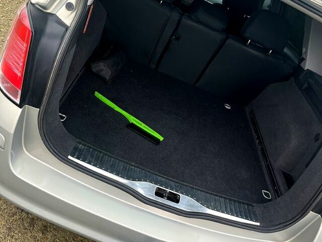 Серый Опель Астра, объемом двигателя 1.6 л и пробегом 242 тыс. км за 4100 $, фото 11 на Automoto.ua