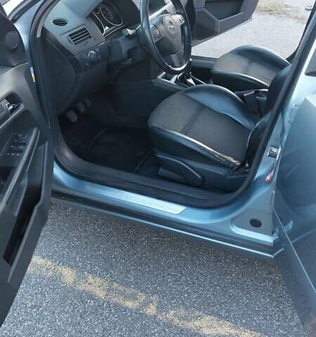 Серый Опель Астра, объемом двигателя 1.6 л и пробегом 232 тыс. км за 4700 $, фото 9 на Automoto.ua