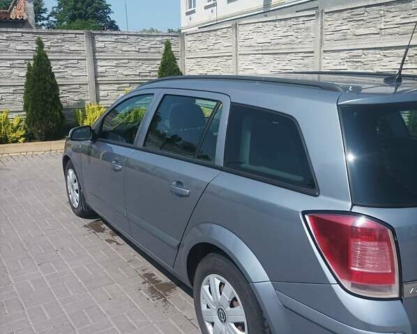 Сірий Опель Астра, об'ємом двигуна 1.6 л та пробігом 216 тис. км за 5500 $, фото 4 на Automoto.ua