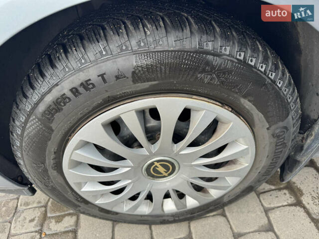 Серый Опель Астра, объемом двигателя 1.6 л и пробегом 250 тыс. км за 4600 $, фото 30 на Automoto.ua