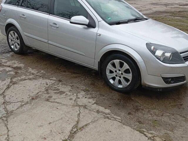 Сірий Опель Астра, об'ємом двигуна 1.7 л та пробігом 270 тис. км за 4800 $, фото 2 на Automoto.ua