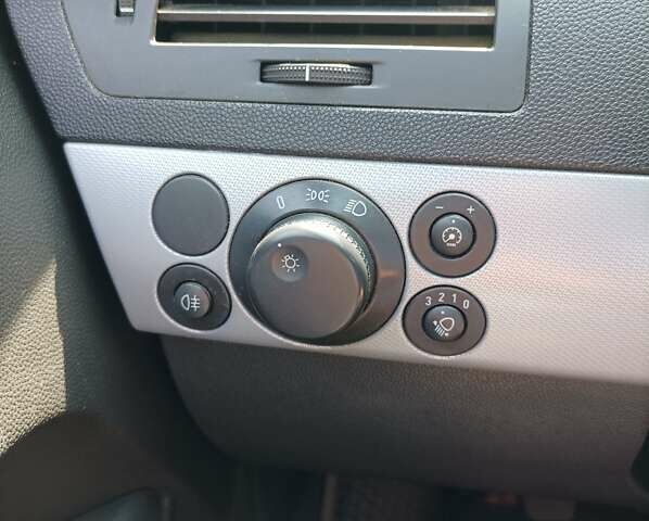 Сірий Опель Астра, об'ємом двигуна 1.6 л та пробігом 216 тис. км за 5500 $, фото 17 на Automoto.ua