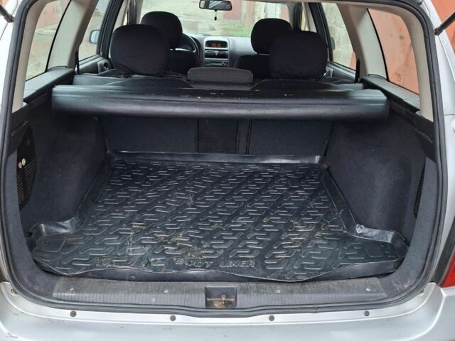 Серый Опель Астра, объемом двигателя 1.7 л и пробегом 310 тыс. км за 3100 $, фото 3 на Automoto.ua