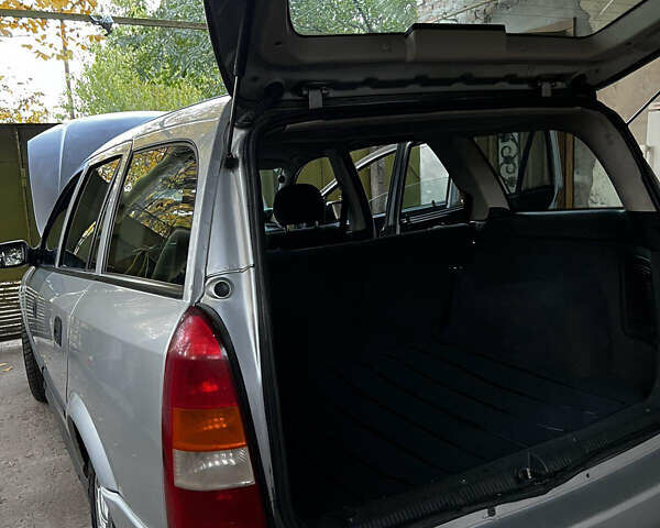 Серый Опель Астра, объемом двигателя 1.6 л и пробегом 245 тыс. км за 3400 $, фото 23 на Automoto.ua