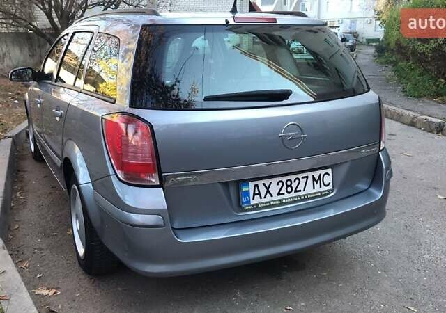 Сірий Опель Астра, об'ємом двигуна 1.6 л та пробігом 253 тис. км за 5500 $, фото 1 на Automoto.ua